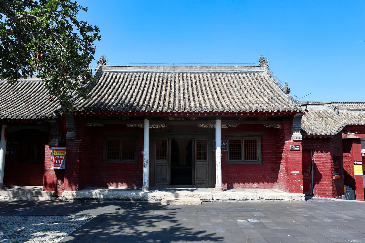 On-site photo 4 of Yue Fei Miao