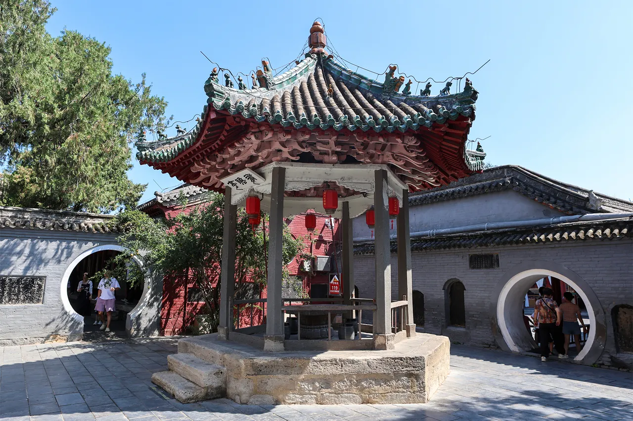 On-site photo 2 of Yue Fei Miao