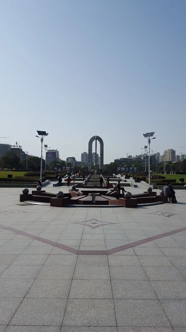 五一广场现场照片 7