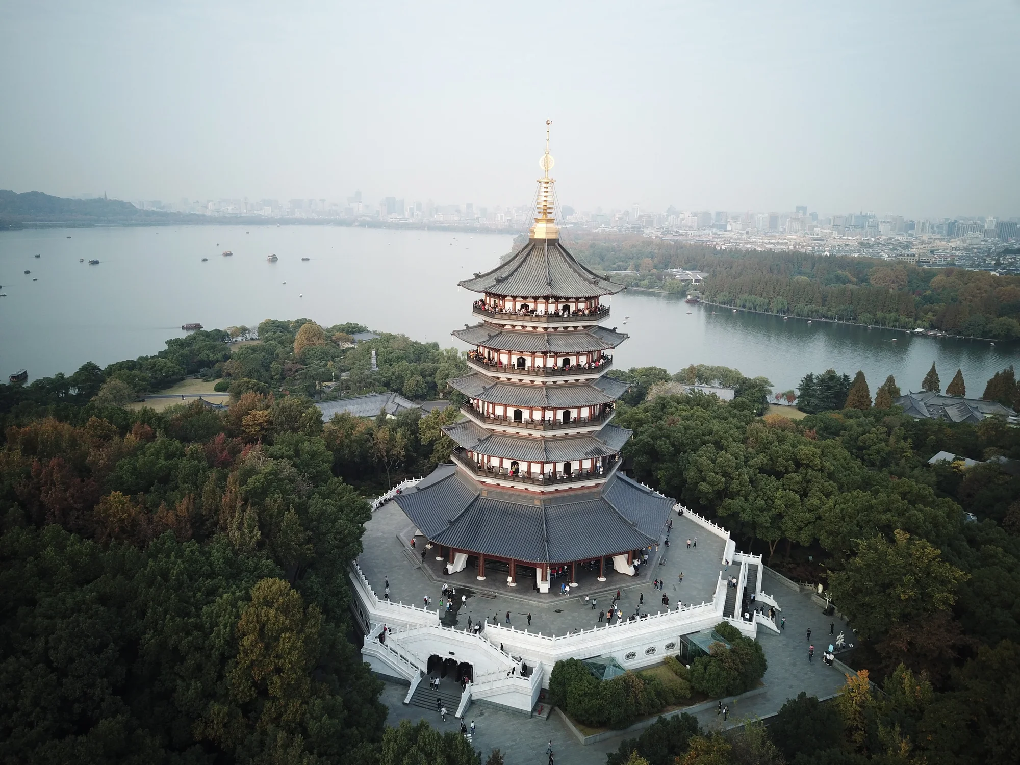 雷峰塔现场照片 2