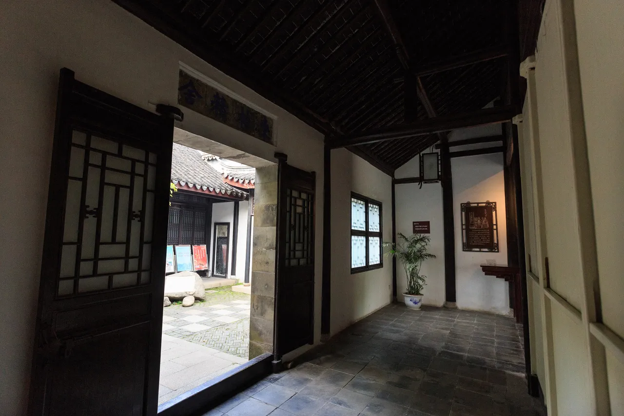 On-site photo 10 of Dong Lin Shu Yuan