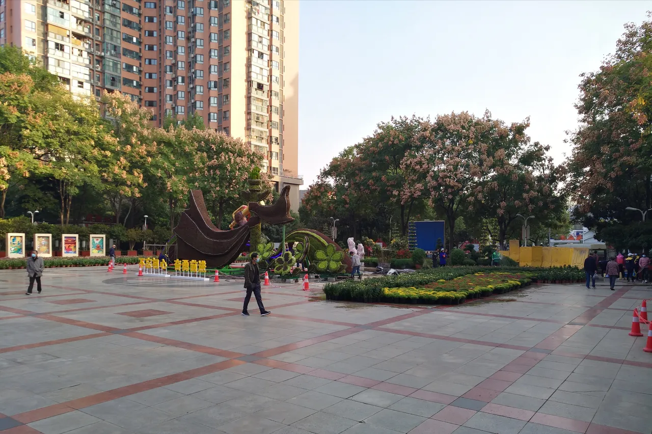 中心广场现场照片 7