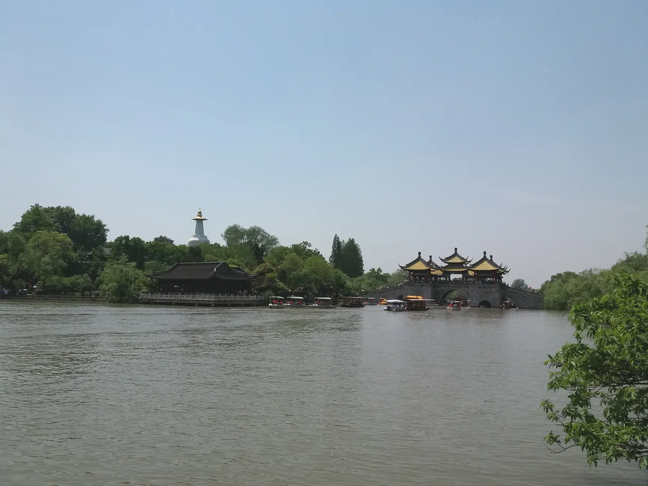 On-site photo 2 of Shou Xi Hu
